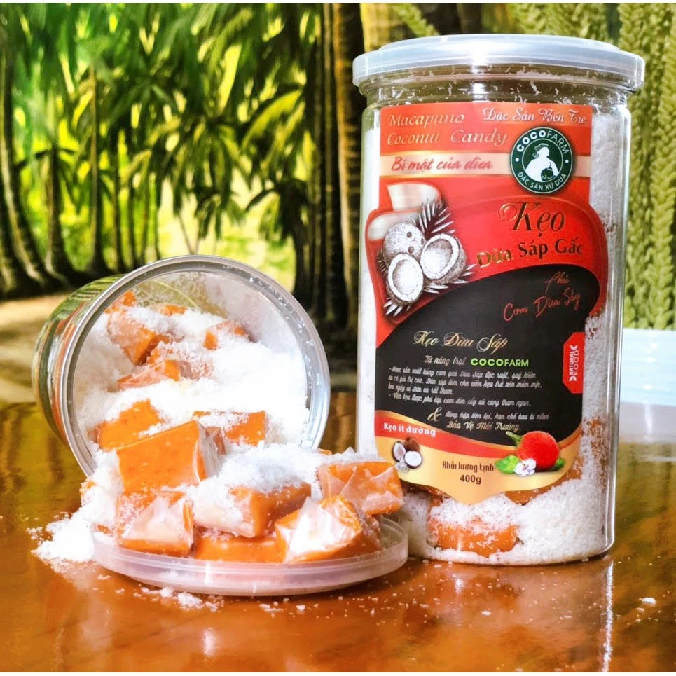 Kẹo Dừa Sáp Phủ Cơm Dừa Sấy Vị Gấc 400g Cocofarm