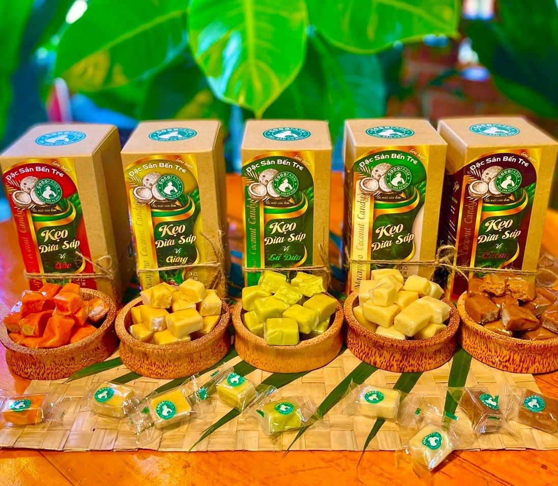 COMBO 5 hộp kẹo dừa sáp ngũ vị Cocofarm 300g